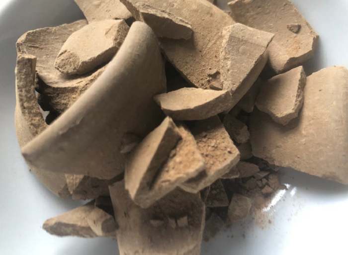  UCLAYS Yellow Edible Clay Chunks (lump) Natural for